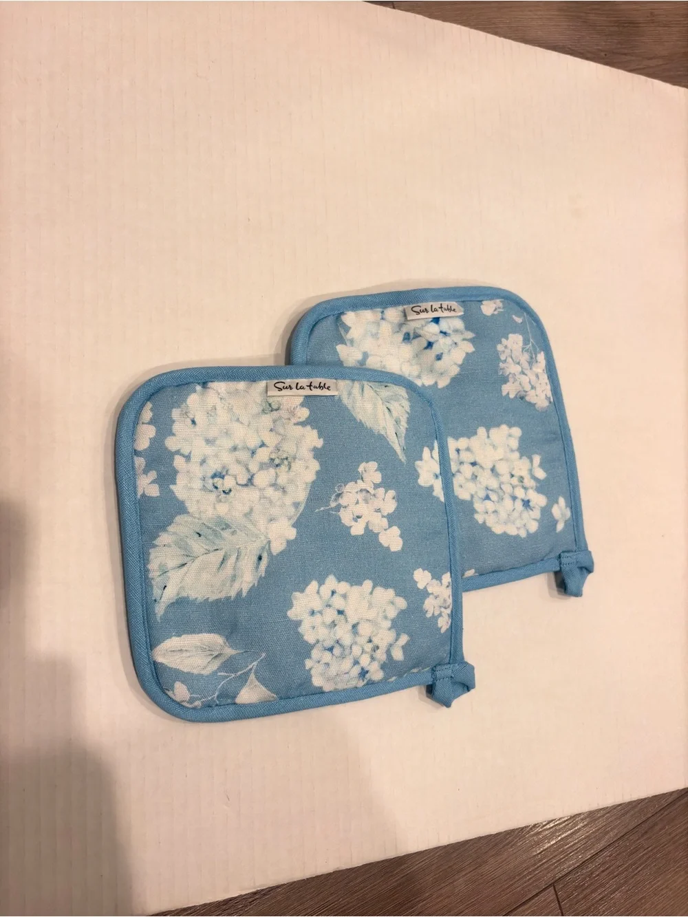 Sur La Table Floral Pot Holder 2